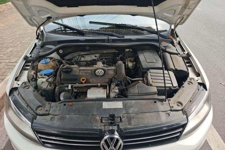 Used Volkswagen Sagitar 2014 Revised Version 1.4TSI Automatic Fashion Edition Engine Bay