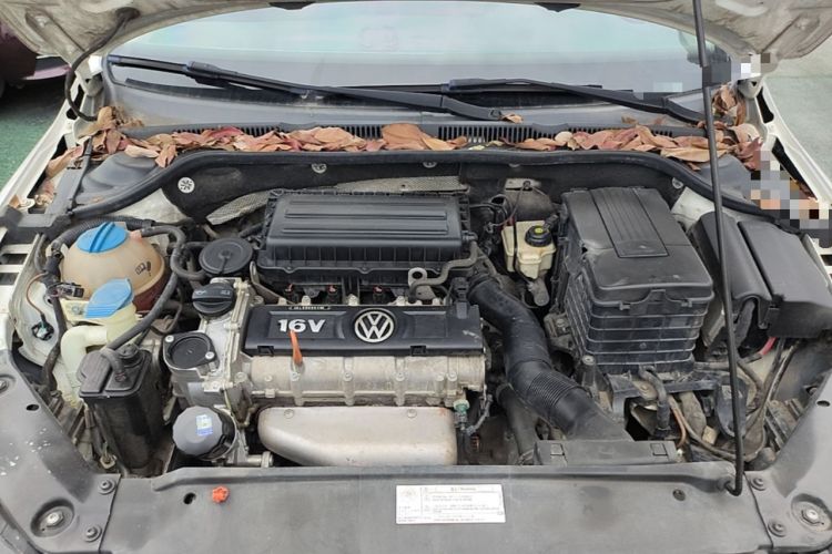 Used Volkswagen Sagitar 2014 Revised Version 1.6L Automatic Comfort Edition Engine Bay