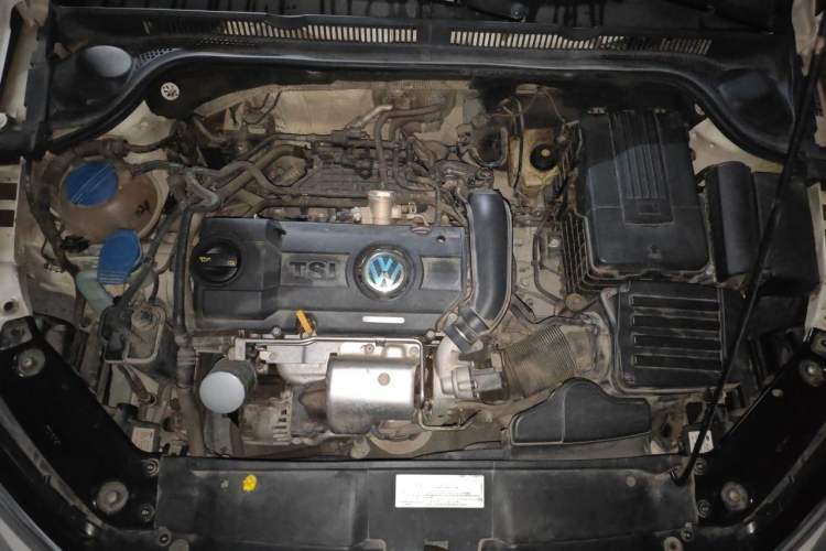 Used Volkswagen Sagitar 2014 Revised Version 1.4TSI Automatic Luxury Edition Engine Bay