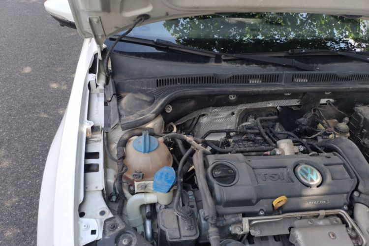 Used Volkswagen Sagitar 2014 Revised Version 1.4TSI Automatic Luxury Edition Engine Bay Right