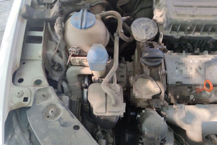 Used Volkswagen Sagitar 2014 1.6L Manual Comfort Model Engine Bay Right