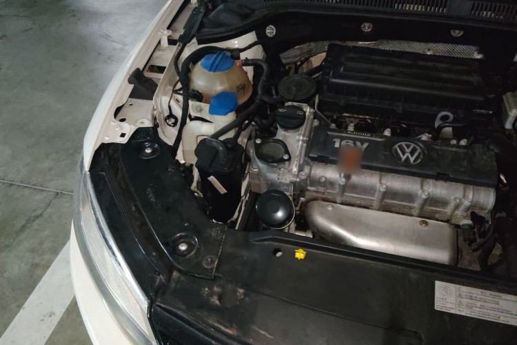 Used Volkswagen Sagitar 2014 Revised Version 1.6L Automatic Comfort Edition Engine Bay Right