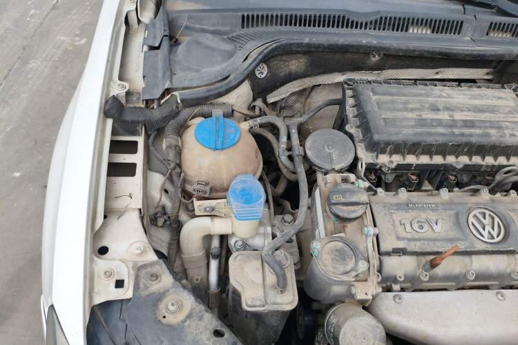 Used Volkswagen Sagitar 2014 Revised Version 1.6L Automatic Comfort Edition Engine Bay Right