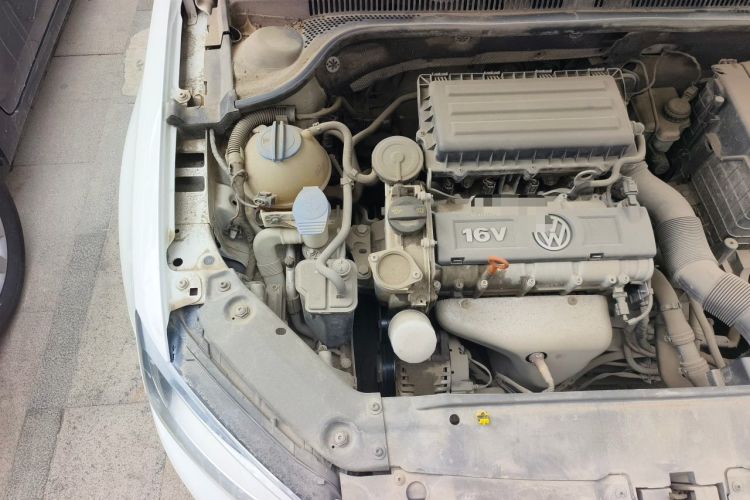 Used Volkswagen Sagitar 2014 1.6L Automatic Comfort Model Engine Bay Right