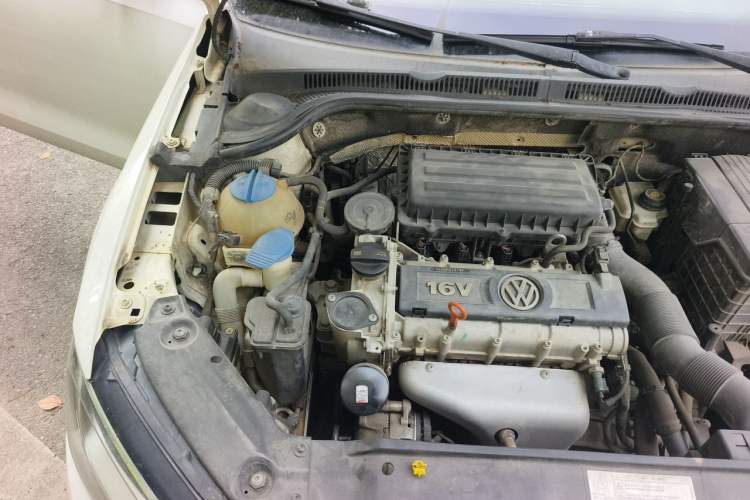 Used Volkswagen Sagitar 2014 Revised Version 1.6L Automatic Leading Edition Engine Bay Right