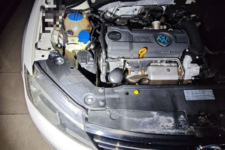 Used Volkswagen Sagitar 2014 Revised Version 1.4TSI Automatic Luxury Edition Engine Bay Right