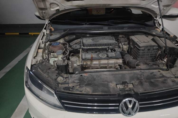 Used Volkswagen Sagitar 2014 Revised Version 1.6L Automatic Comfort Edition Engine Bay Right