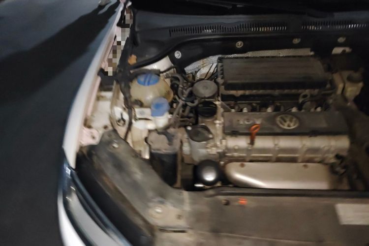 Used Volkswagen Sagitar 2014 Revised Version 1.6L Automatic Comfort Edition Engine Bay Right