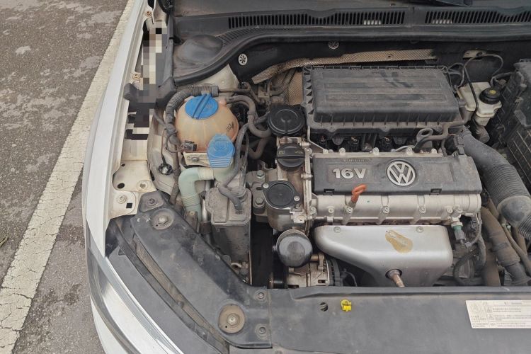 Used Volkswagen Sagitar 2014 Revised Version 1.6L Automatic Comfort Edition Engine Bay Right