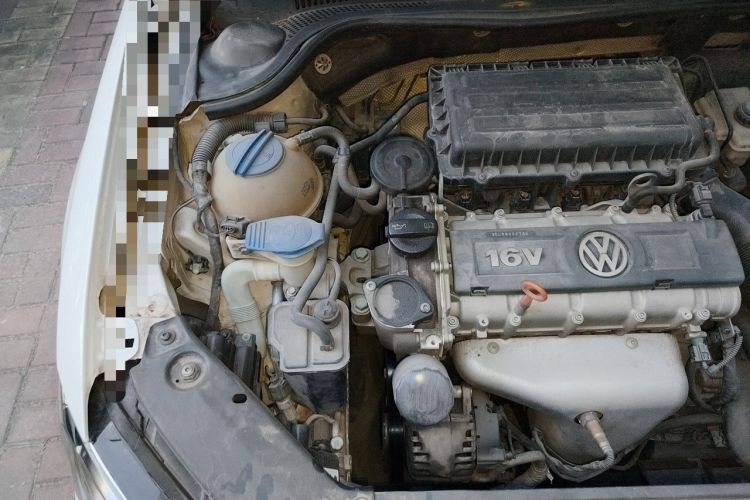 Used Volkswagen Sagitar 2014 Revised Version 1.6L Manual Comfort Edition Engine Bay Right