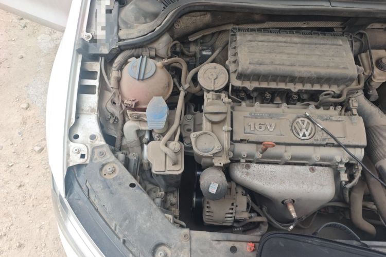Used Volkswagen Sagitar 2014 Revised Version 1.6L Manual Comfort Edition Engine Bay Right