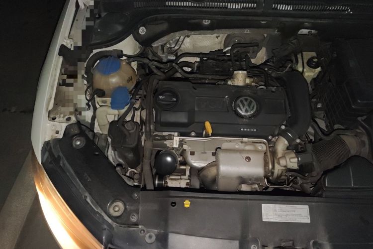 Used Volkswagen Sagitar 2014 Revised Version 1.4TSI Automatic Luxury Edition Engine Bay Right