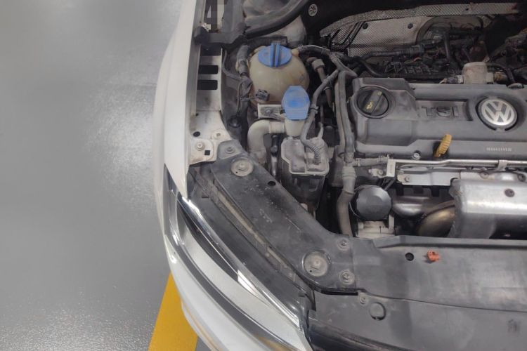 Used Volkswagen Sagitar 2014 Revised Version 1.4TSI Automatic Luxury Edition Engine Bay Right