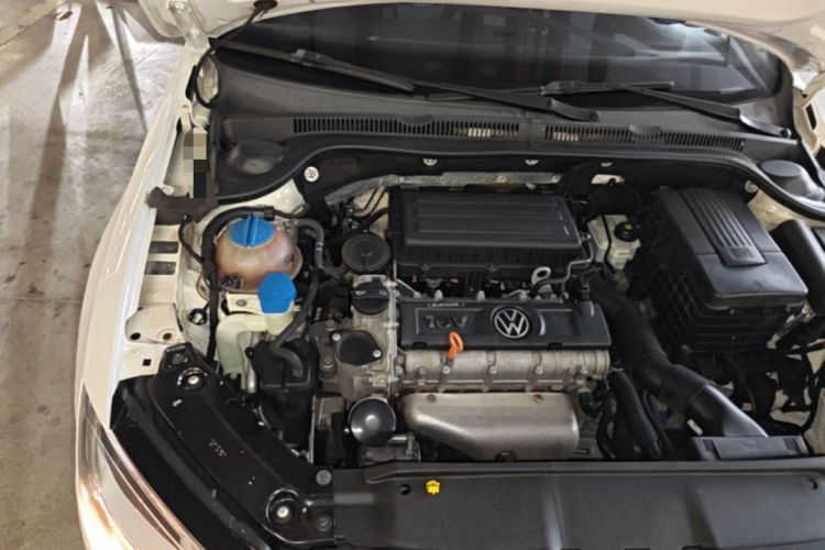 Used Volkswagen Sagitar 2014 Revised Version 1.6L Automatic Comfort Edition Engine Bay Right