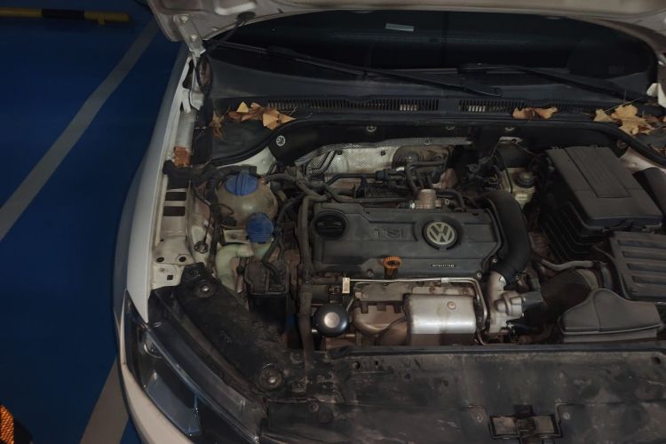 Used Volkswagen Sagitar 2014 Revised 1.4TSI Automatic Flagship Edition Engine Bay Right