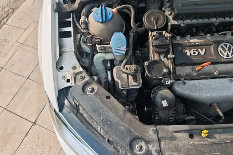Used Volkswagen Sagitar 2014 Revised Version 1.6L Automatic Comfort Edition Engine Bay Right