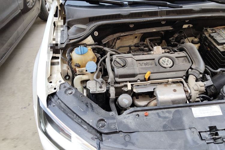 Used Volkswagen Sagitar 2014 Revised Version 1.4TSI Automatic Fashion Edition Engine Bay Right