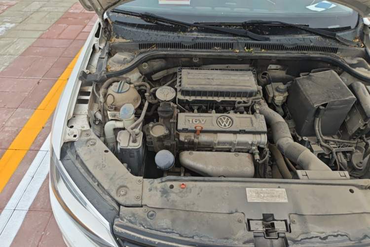 Used Volkswagen Sagitar 2014 Revised Version 1.6L Manual Comfort Edition Engine Bay Right