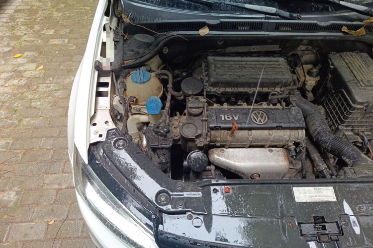 Used Volkswagen Sagitar 2014 1.6L Automatic Comfort Model Engine Bay Right