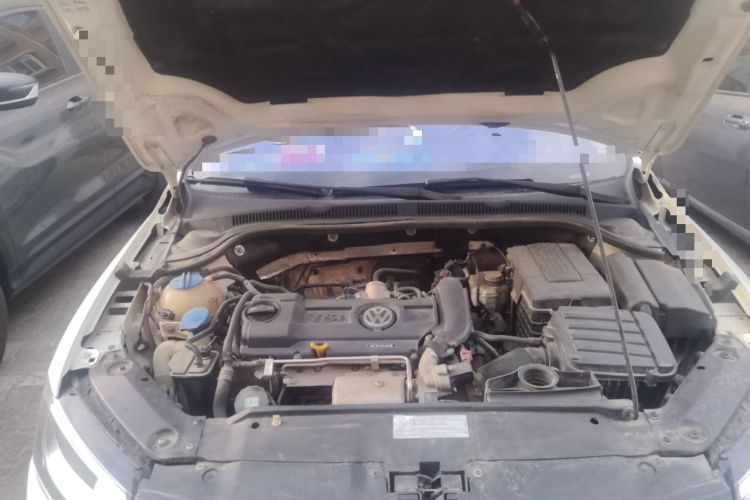Used Volkswagen Sagitar 2014 1.4TSI Automatic Luxury Model Engine Bay