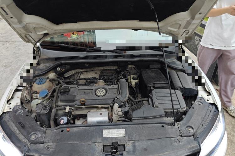 Used Volkswagen Sagitar 2014 Revised 1.4TSI BlueMotion Edition Engine Bay