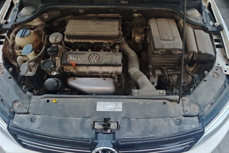 Used Volkswagen Sagitar 2014 Revised Version 1.6L Automatic Fashionable Style Engine Bay