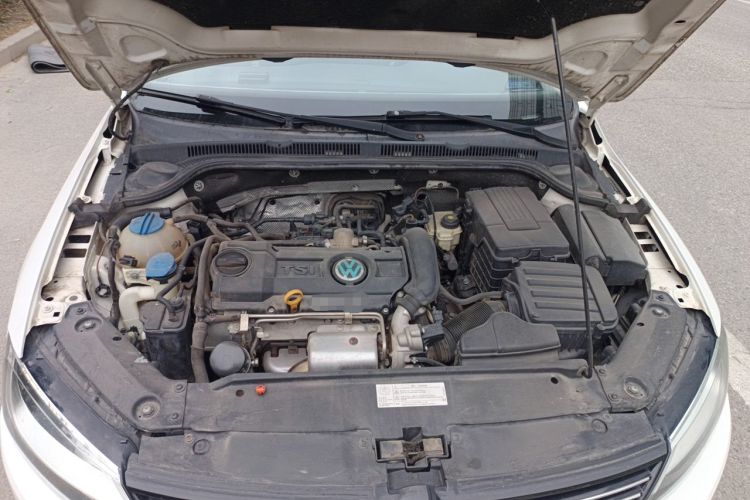 Used Volkswagen Sagitar 2014 Revised Version 1.4TSI Automatic Fashion Edition Engine Bay