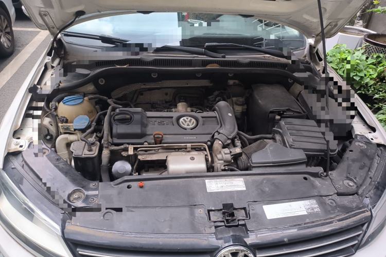 Used Volkswagen Sagitar 2014 1.4TSI BlueMotion Edition Engine Bay