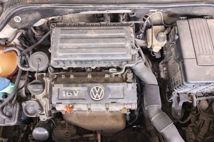 Used Volkswagen Sagitar 2014 Revised Version 1.6L Automatic Comfort Edition Engine Bay