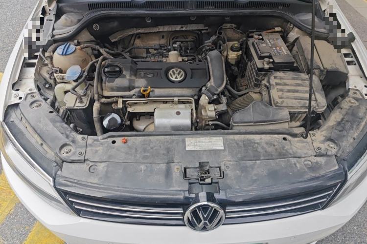 Used Volkswagen Sagitar 2014 Revised Version 1.4TSI Automatic Luxury Edition Engine Bay