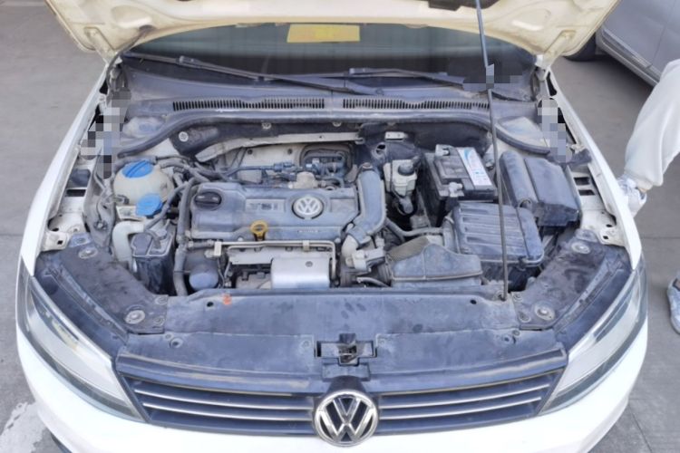 Used Volkswagen Sagitar 2014 Revised Version 1.4TSI Manual Luxury Edition Engine Bay