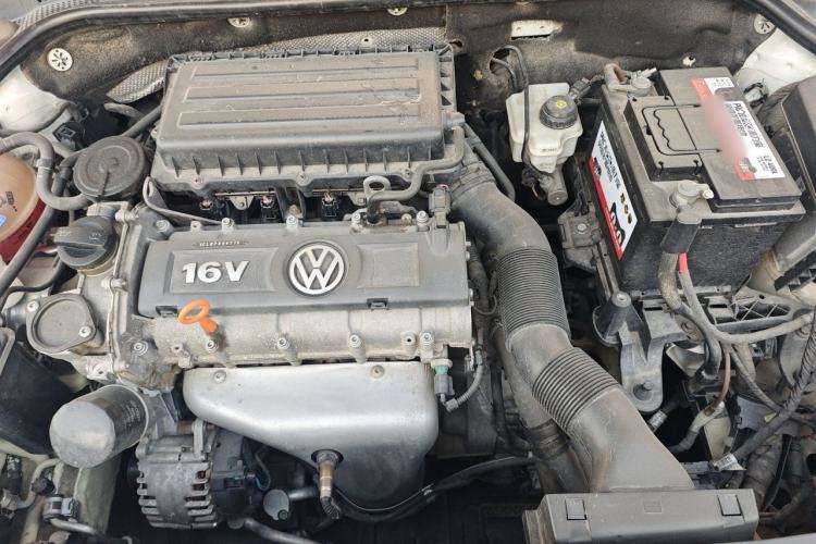Used Volkswagen Sagitar 2014 Revised Version 1.6L Manual Comfort Edition Engine Bay