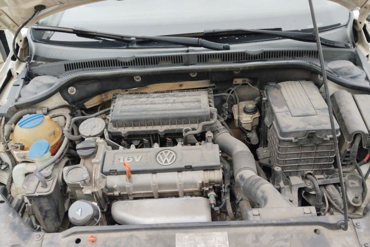 Used Volkswagen Sagitar 2014 Revised Version 1.6L Automatic Leading Edition Engine Bay