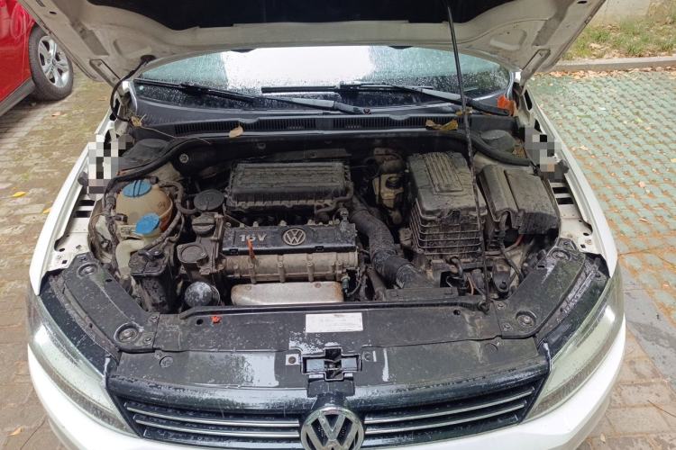 Used Volkswagen Sagitar 2014 1.6L Automatic Comfort Model Engine Bay