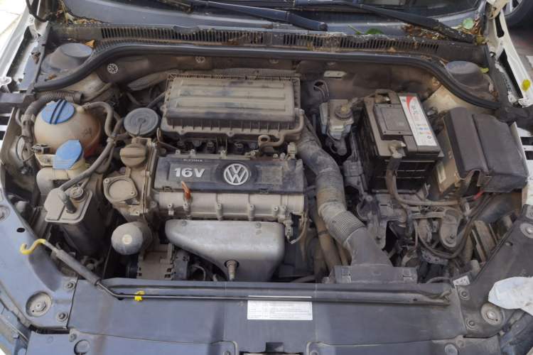 Used Volkswagen Sagitar 2014 Revised Version 1.6L Manual Leading Edition Engine Bay
