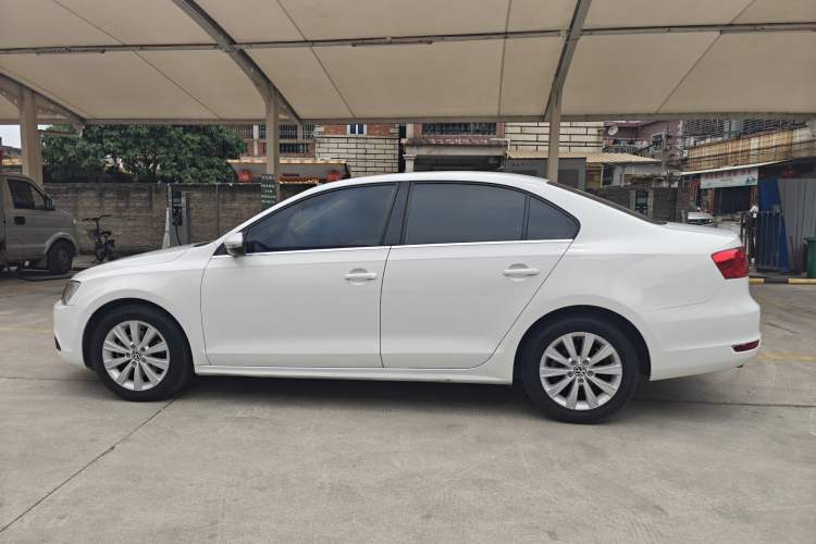 Used Volkswagen Sagitar 2014 1.4TSI Automatic Luxury Model Exterior 2