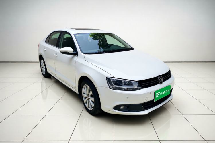 Used Volkswagen Sagitar 2014 Revised Version 1.4TSI Automatic Luxury Edition Exterior 2