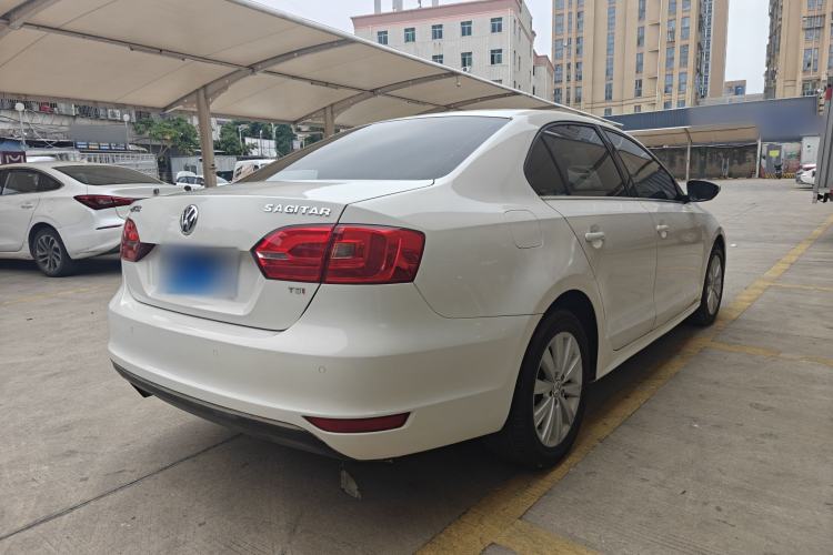 Used Volkswagen Sagitar 2014 1.4TSI Automatic Luxury Model Exterior 3