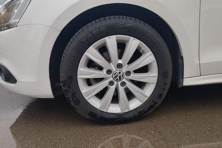 Used Volkswagen Sagitar 2014 Revised Version 1.6L Automatic Leading Edition Exterior 4