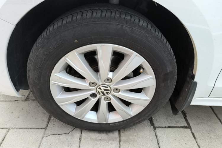 Used Volkswagen Sagitar 2014 Revised Version 1.6L Automatic Comfort Edition Exterior 4
