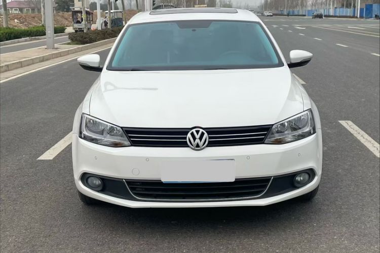 Used Volkswagen Sagitar 2014 Revised Version 1.4TSI Automatic Luxury Edition Exterior 4