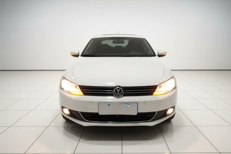 Used Volkswagen Sagitar 2014 Revised Version 1.4TSI Manual Luxury Edition Front