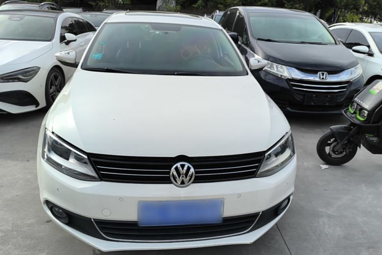 Used Volkswagen Sagitar 2014 Revised Version 1.4TSI Automatic Luxury Edition Front