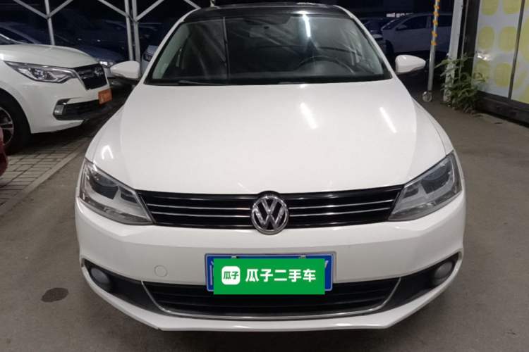 Used Volkswagen Sagitar 2014 Revised Version 1.6L Manual Comfort Edition Front
