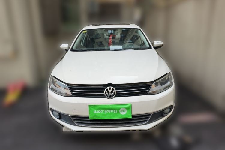 Used Volkswagen Sagitar 2014 1.6L Manual Comfort Model Front