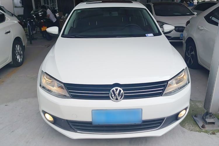 Used Volkswagen Sagitar 2014 Revised Version 1.6L Automatic Comfort Edition Front