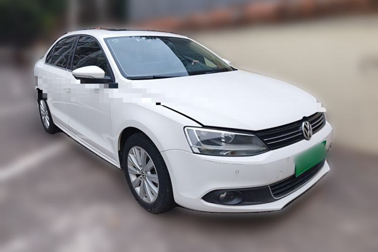 Used Volkswagen Sagitar 2014 Revised Version 1.4TSI Automatic Luxury Edition Front Right 45 Deg
