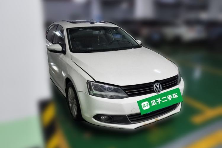 Used Volkswagen Sagitar 2014 Revised Version 1.6L Manual Comfort Edition Front Right 45 Deg