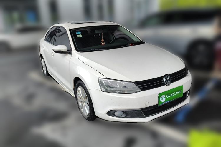 Used Volkswagen Sagitar 2014 Revised Version 1.6L Automatic Leading Edition Front Right 45 Deg