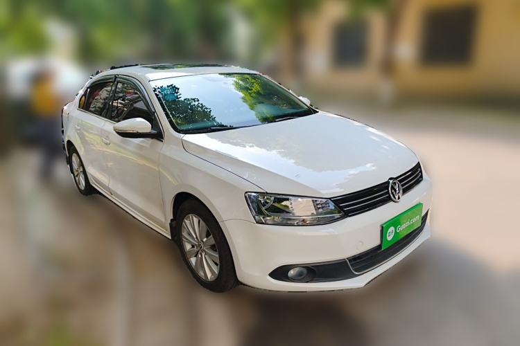 Used Volkswagen Sagitar 2014 Revised Version 1.6L Automatic Comfort Edition Front Right 45 Deg